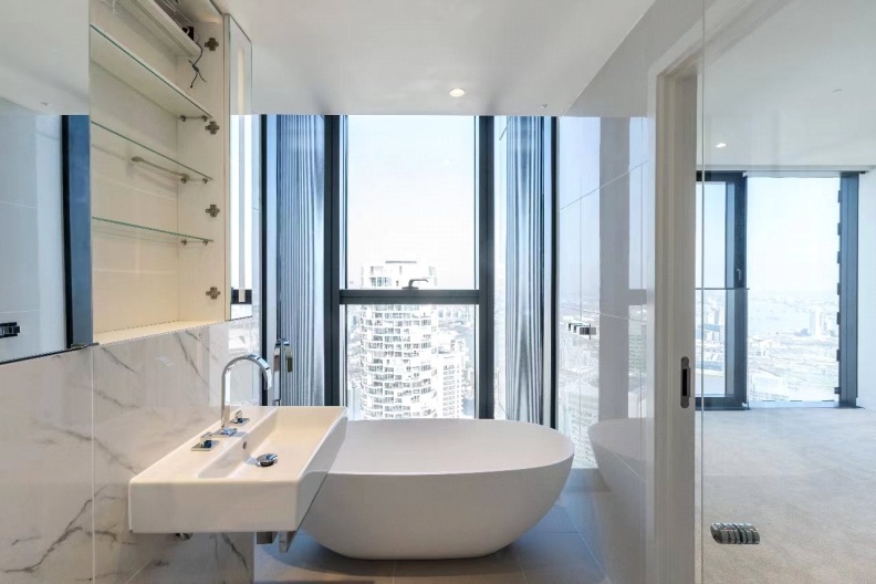 2 bedrooms apartments/flats to sale in Marsh Wall, Canary Wharf-image 5