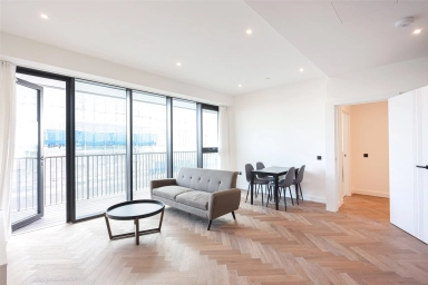Merino Gardens, Wapping - E1W view 1