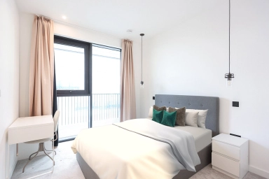 Merino Gardens, Wapping - E1W view 3