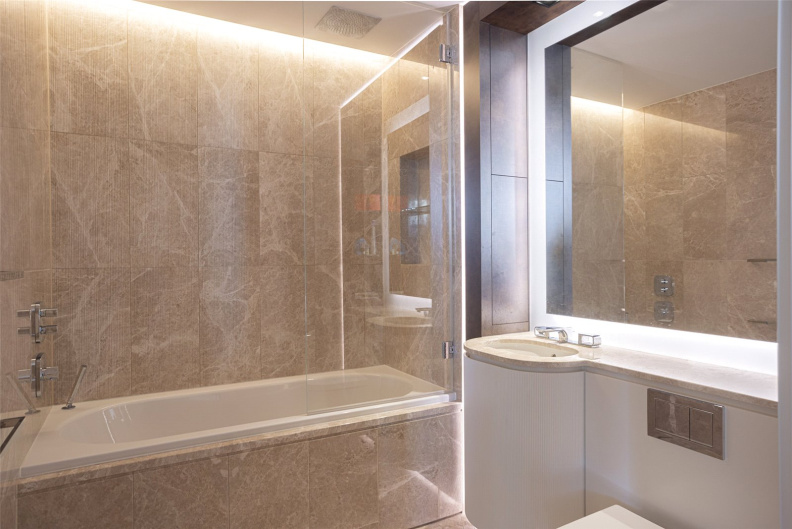 2 bedroom flat for Sale in Park Drive, Canary Wharf, E14, London