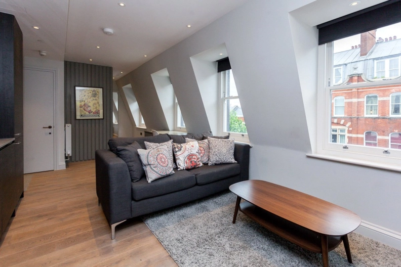 1 bedroom apartments/flats to sale in Gray's Inn Road, Chancery Lane-image 2