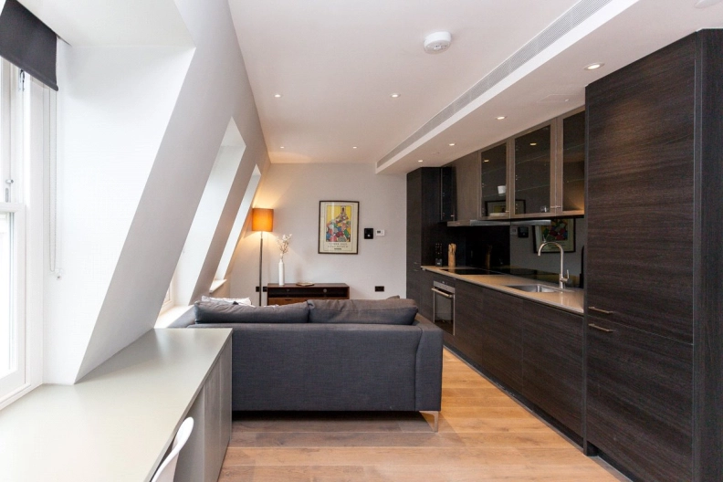 1 bedroom apartments/flats to sale in Gray's Inn Road, Chancery Lane-image 9