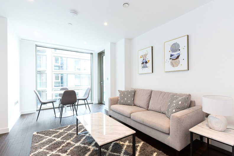 1 bedroom apartments/flats to sale in Royal Mint Street, Tower Hill-image 1
