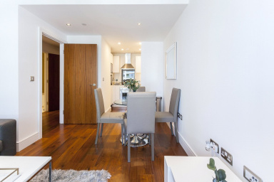 Lincoln Plaza, South Quay - E14 view 4