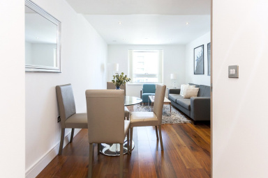 Lincoln Plaza, South Quay - E14 view 9