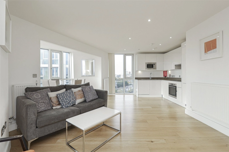 3 bedrooms apartments/flats to sale in High Street, Stratford-image 3