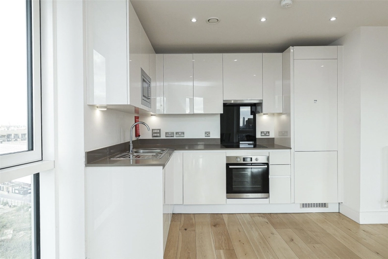 3 bedrooms apartments/flats to sale in High Street, Stratford-image 17