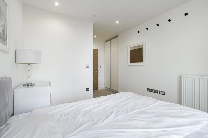 3 bedrooms apartments/flats to sale in High Street, Stratford-image 10