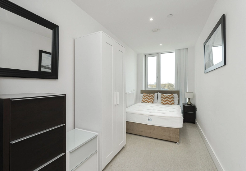 3 bedrooms apartments/flats to sale in High Street, Stratford-image 6