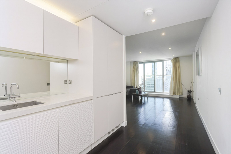 1 bedroom apartments/flats to sale in Pan Peninsula Square, Canary Wharf-image 12