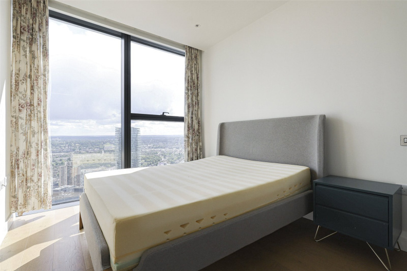 Studio apartments/flats for sale in Marsh Wall, Canary Wharf - E14 view 3