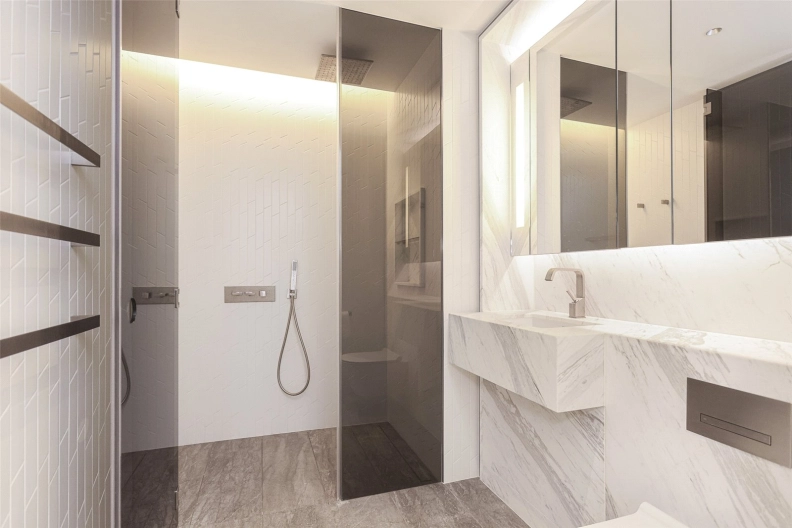 2 bedrooms apartments/flats to sale in Houndsditch, Liverpool Street-image 5
