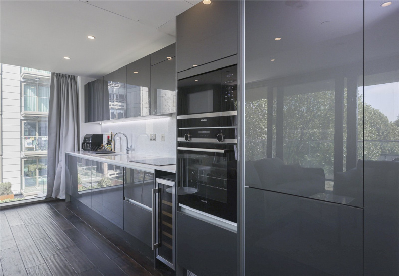 2 bedrooms apartments/flats to sale in Royal Mint Street, Tower Hill-image 2