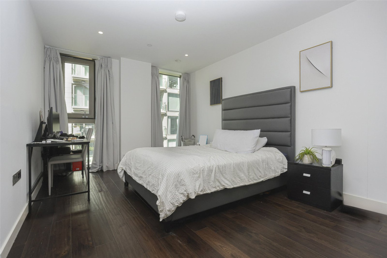 2 bedrooms apartments/flats to sale in Royal Mint Street, Tower Hill-image 3