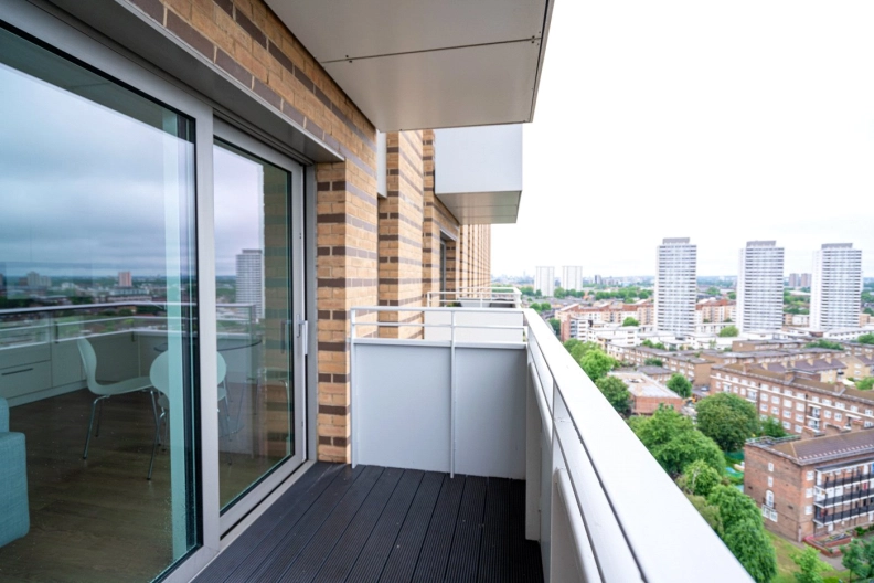 1 bedroom apartments/flats for sale in Hannaford Walk, London - E3 view 13