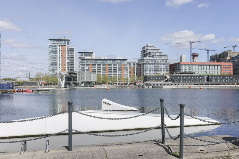 1 bedroom apartments/flats to sale in Seagull Lane, Royal Victoria Dock-image 6