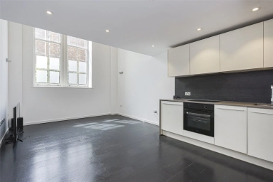 Drummond Way, Highbury & Islington - N1 view 8