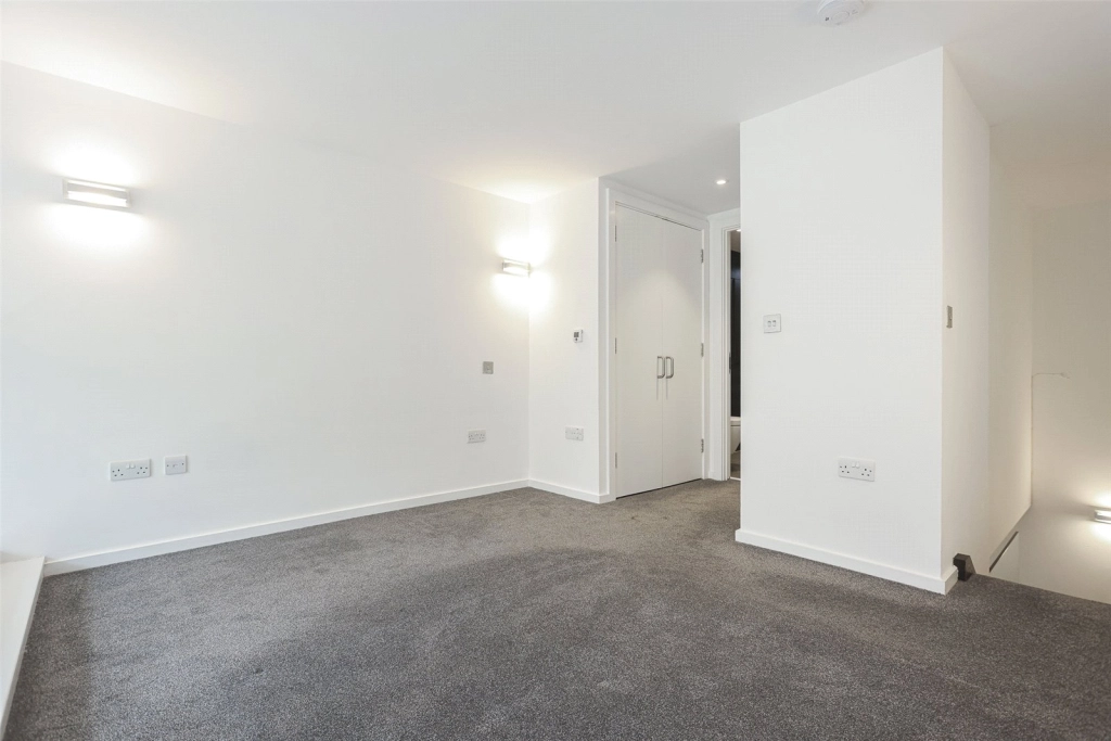 1 bedroom apartments/flats for sale in Drummond Way, Highbury & Islington - N1 view 13