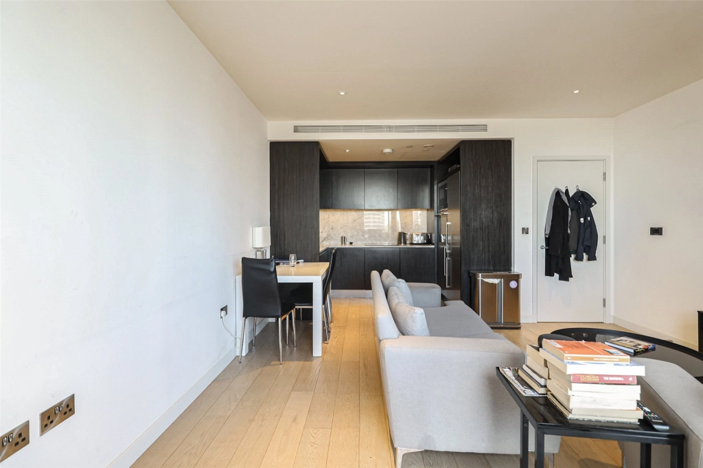 1 bedroom apartments/flats for sale in Biscayne Avenue, Canary Wharf - E14 view 10