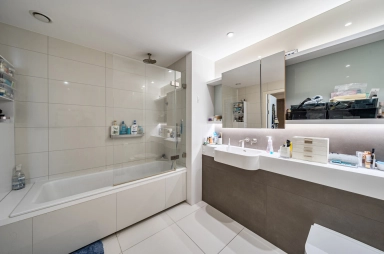 Upper Ground, Southwark - SE1 view 5