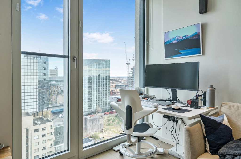1 bedroom apartments/flats for sale in Upper Ground, Southwark - SE1 view 10