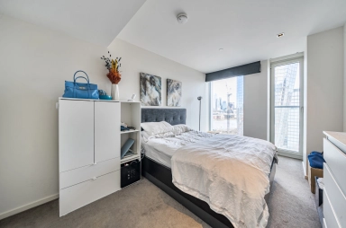 Upper Ground, Southwark - SE1 view 4