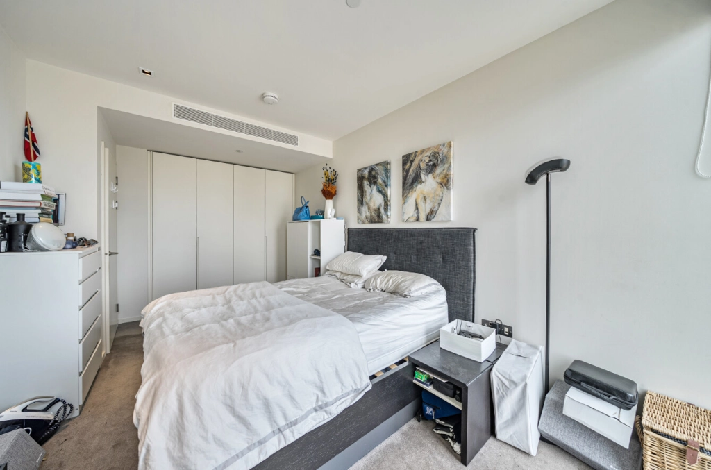 1 bedroom apartments/flats for sale in Upper Ground, Southwark - SE1 view 14