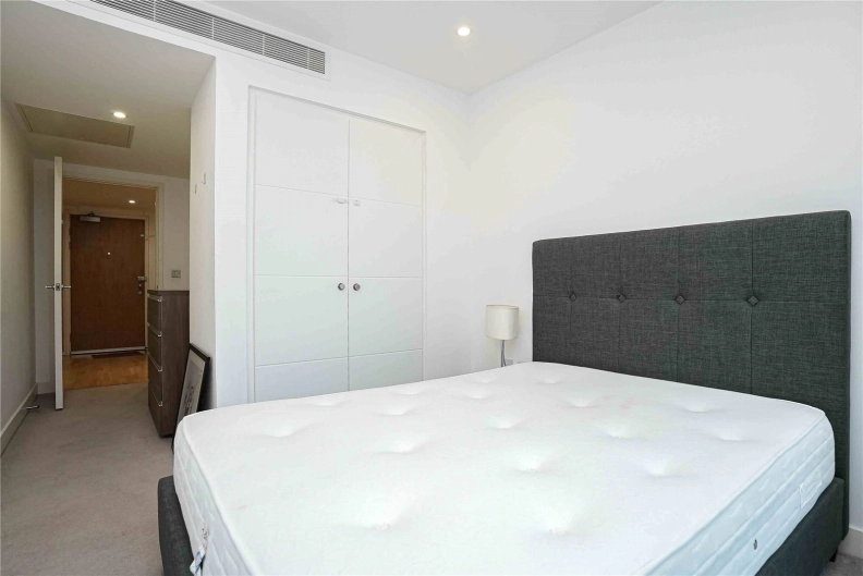 2 bedrooms apartments/flats for sale in Marsh Wall, London - E14 view 6
