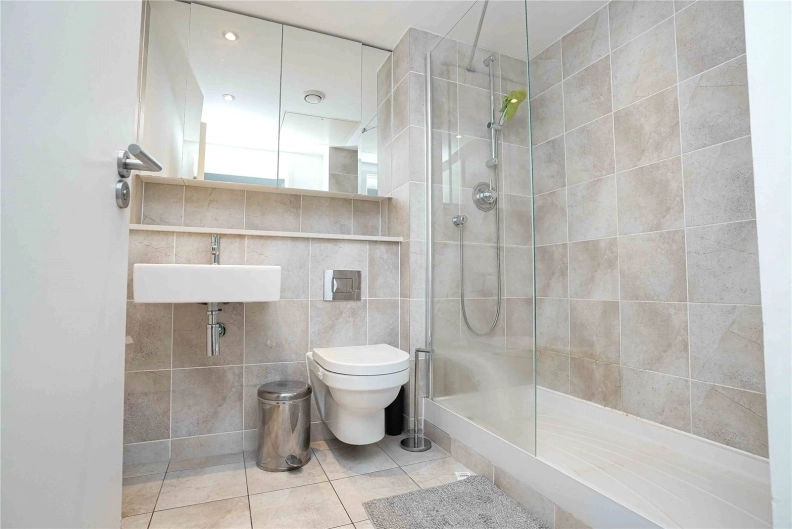 2 bedrooms apartments/flats for sale in Marsh Wall, London - E14 view 17