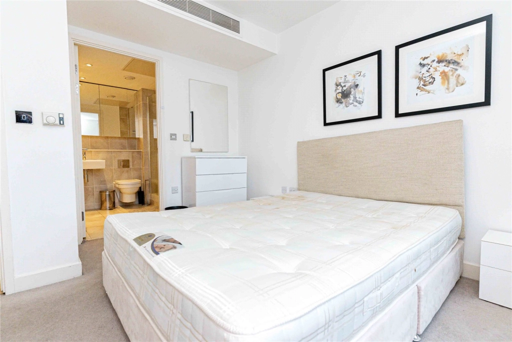 2 bedrooms apartments/flats for sale in Marsh Wall, London - E14 view 13