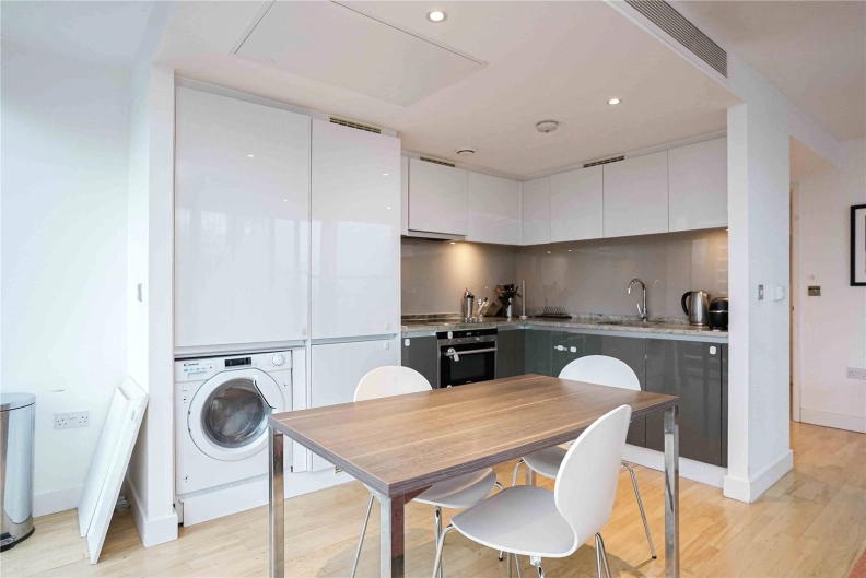 2 bedrooms apartments/flats for sale in Marsh Wall, London - E14 view 11