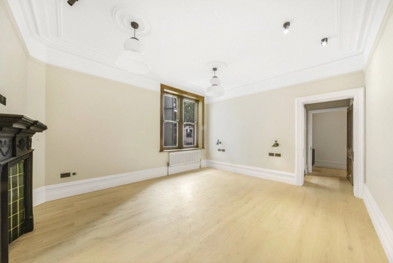 2 bedrooms apartments/flats for sale in Southampton Row, London - WC1B view 20