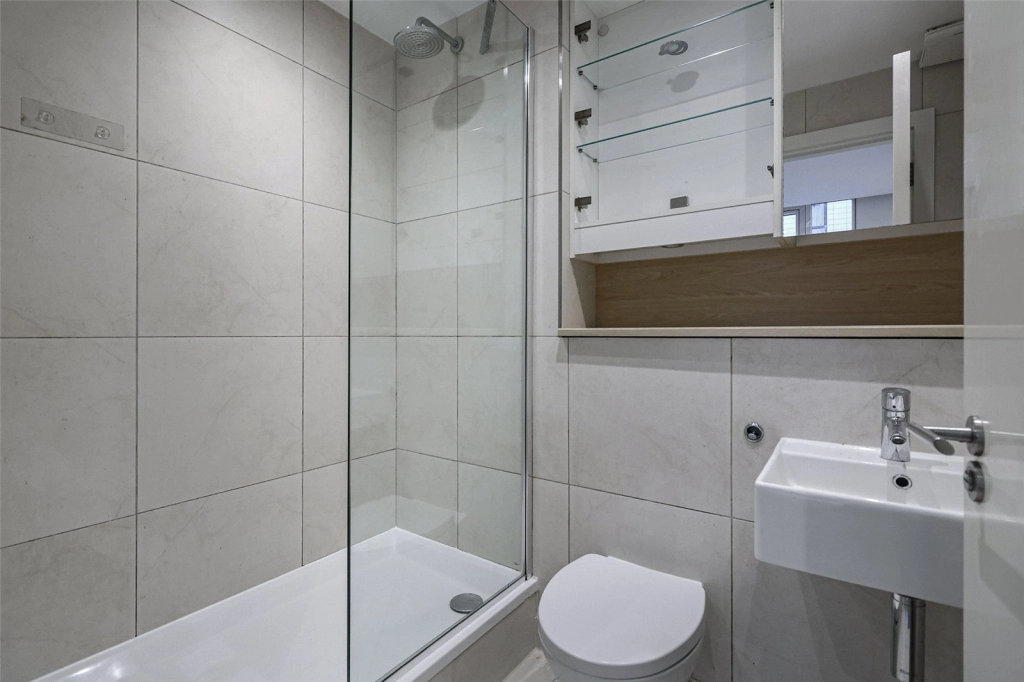 2 bedrooms apartments/flats for sale in Hooper Street, Whitechapel - E1 view 22