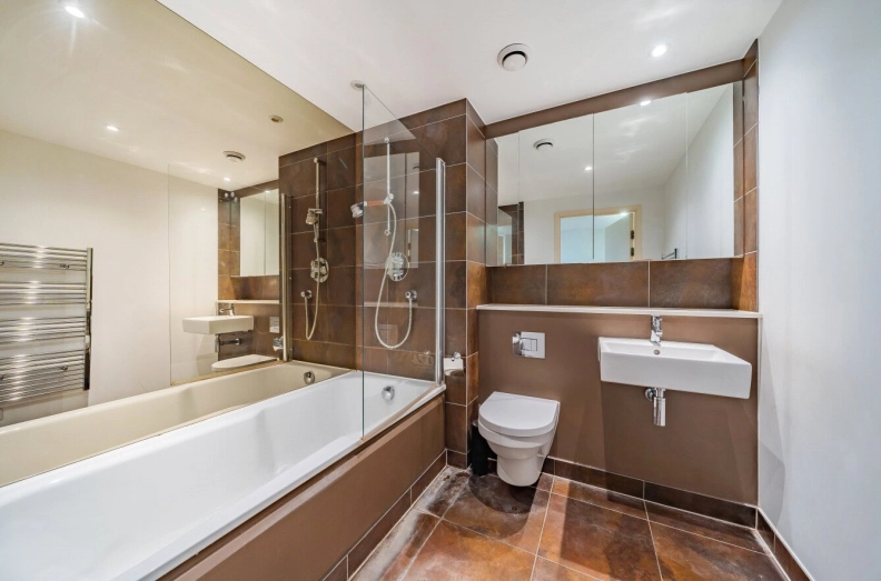 1 bedroom apartments/flats to sale in Marsh Wall, Canary Wharf-image 13