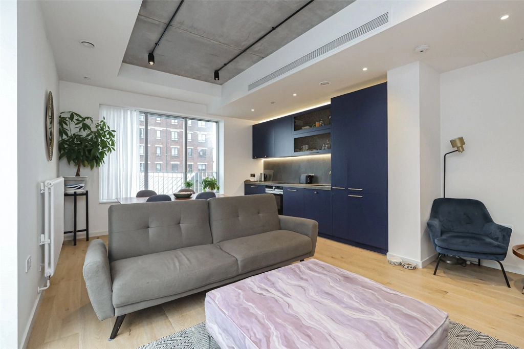 1 bedroom apartments/flats for sale in Goodluck Hope Walk, East India - E14 view 3