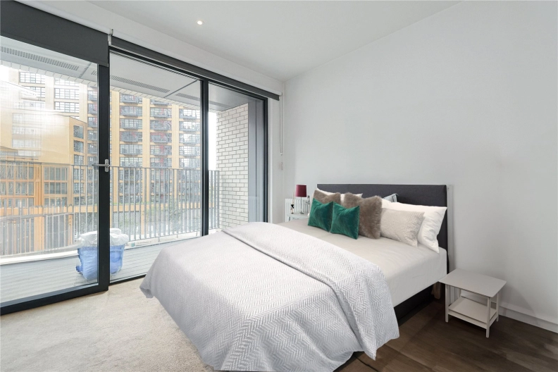 3 bedrooms apartments/flats to sale in City Island Way, Leamouth-image 5