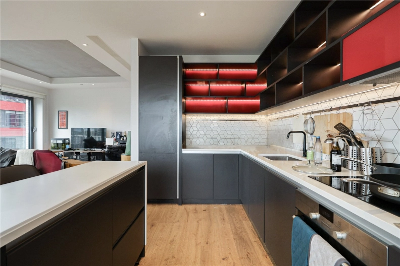 3 bedrooms apartments/flats to sale in City Island Way, Leamouth-image 4