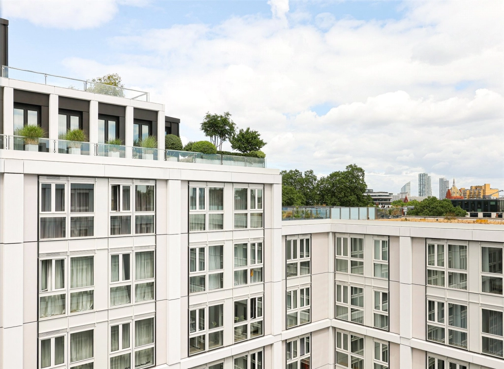 Studio apartments/flats for sale in Portugal Street, Temple - WC2A view 15