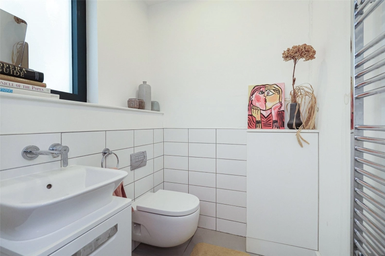 3 bedrooms apartments/flats to sale in Commercial Road, Whitechapel-image 4