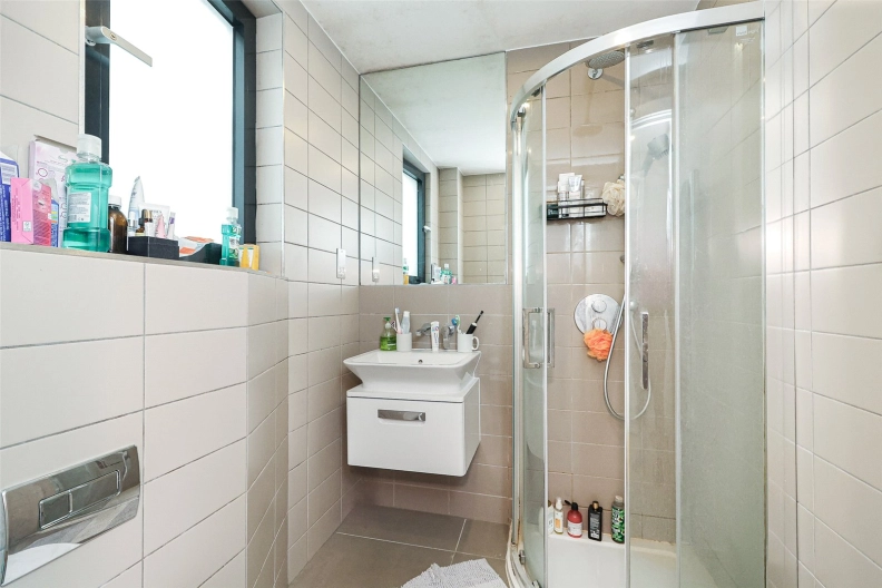 3 bedrooms apartments/flats to sale in Commercial Road, Whitechapel-image 8