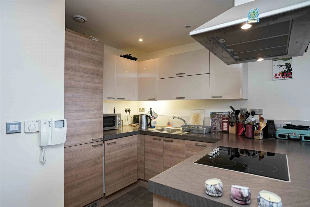 Studio apartments/flats for sale in Homerton Road, Homerton - E9 view 5