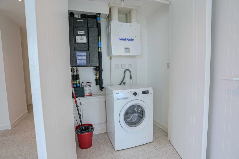 2 bedrooms apartments/flats to sale in Cendal Crescent, Whitechapel-image 21