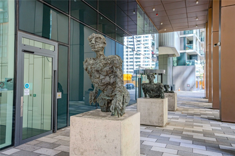 1 bedroom apartments/flats to sale in Harbour Way, South Quay-image 18