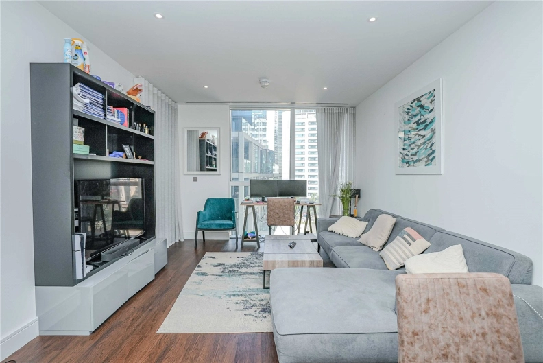 1 bedroom apartments/flats to sale in Harbour Way, South Quay-image 8