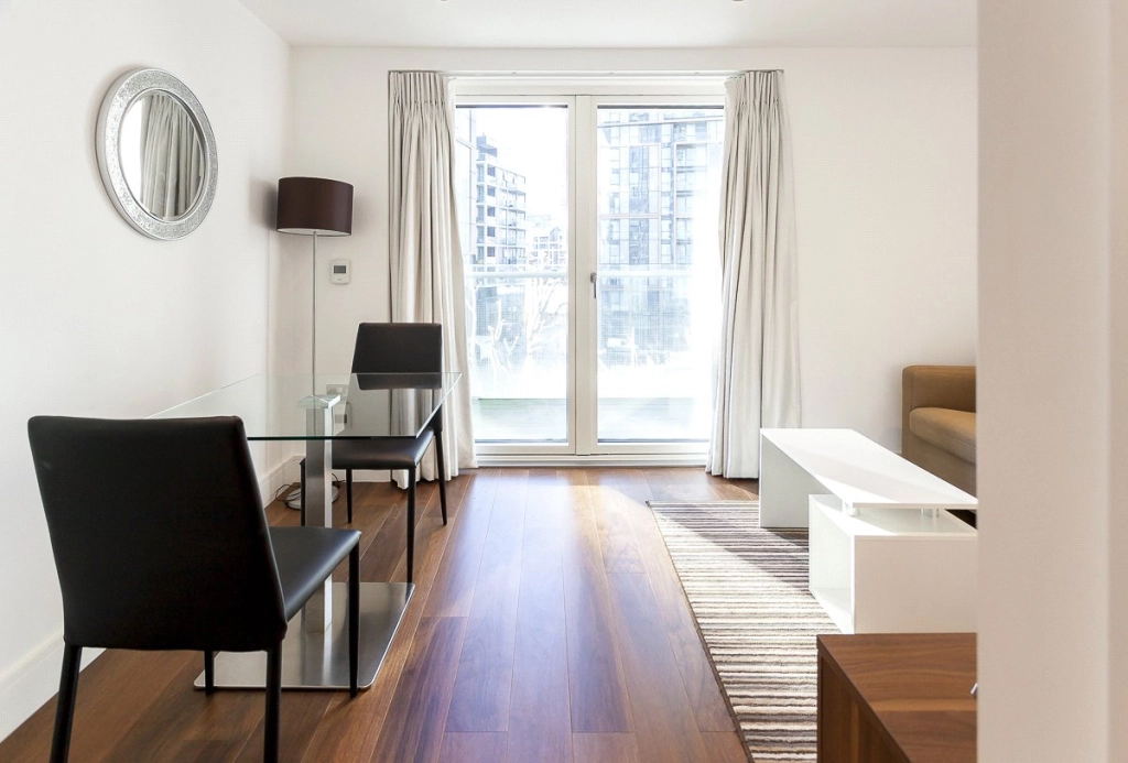 Studio apartments/flats for sale in Lincoln Plaza, South Quay - E14 view 3