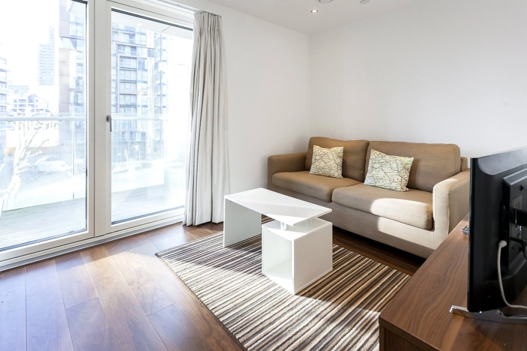 Studio apartments/flats for sale in Lincoln Plaza, South Quay - E14 view 2