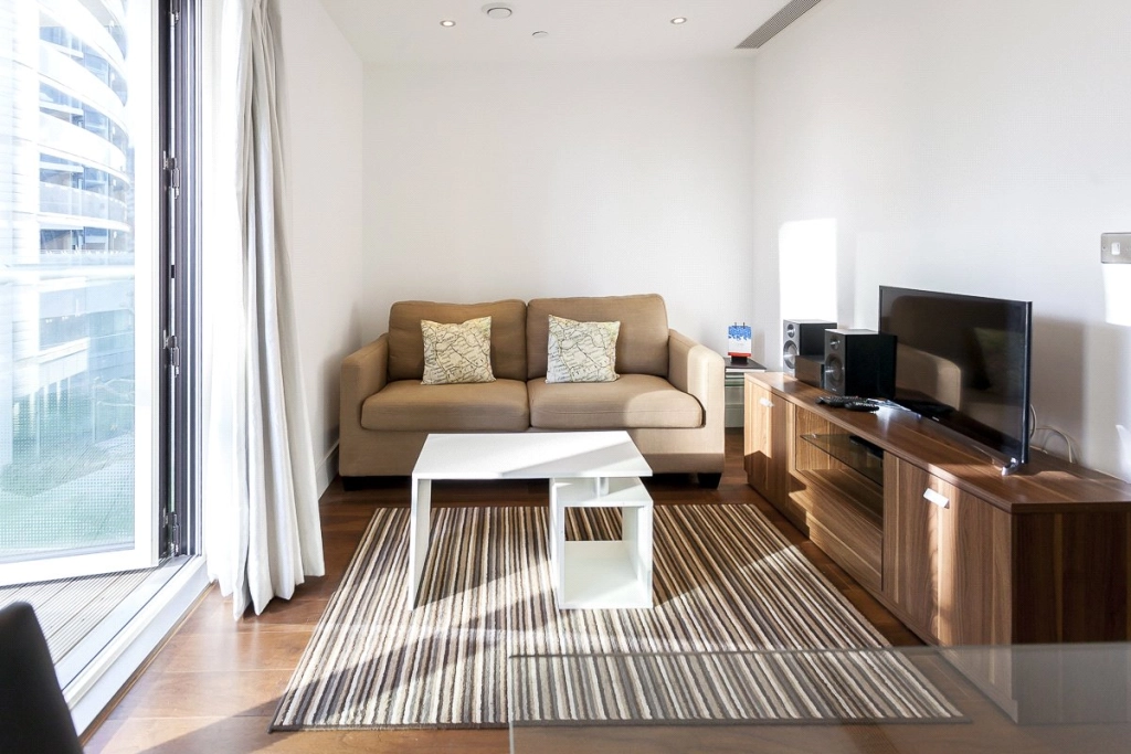 Studio apartments/flats for sale in Lincoln Plaza, South Quay - E14 view 11