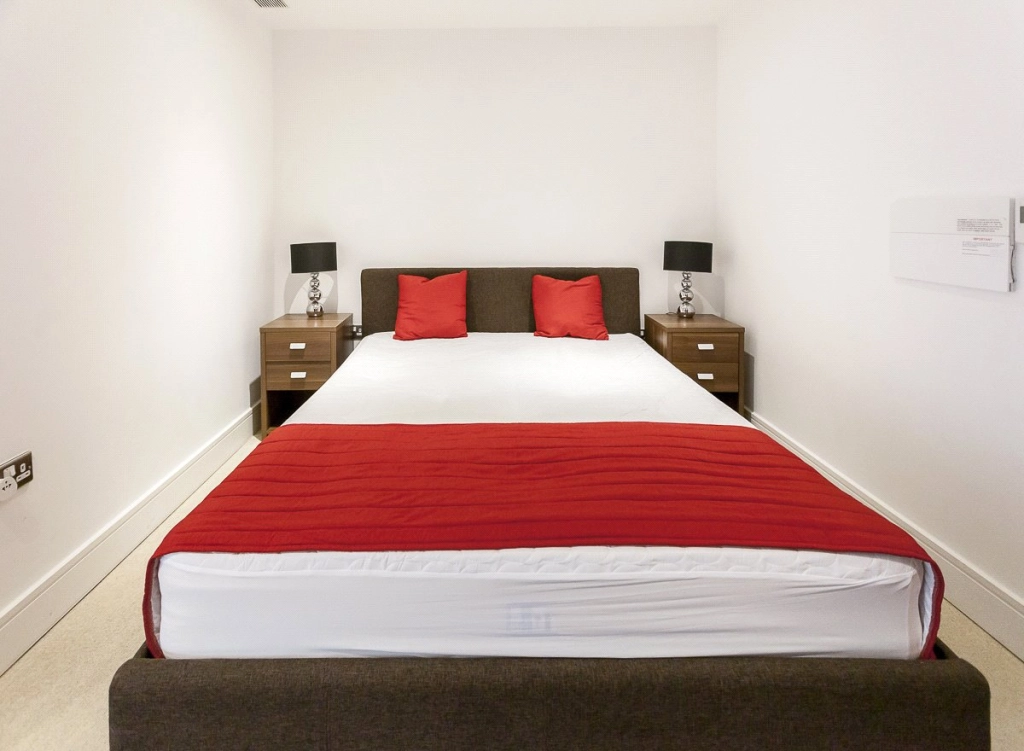 Studio apartments/flats for sale in Lincoln Plaza, South Quay - E14 view 14