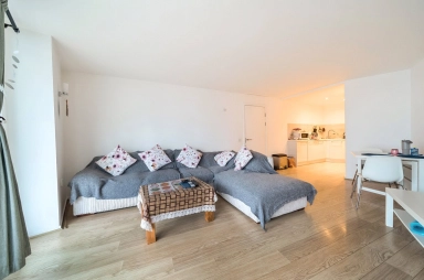 Prestons Road, Blackwall - E14 view 10