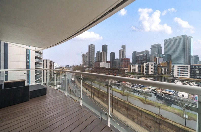2 bedrooms apartments/flats for sale in Prestons Road, Blackwall - E14 view 2